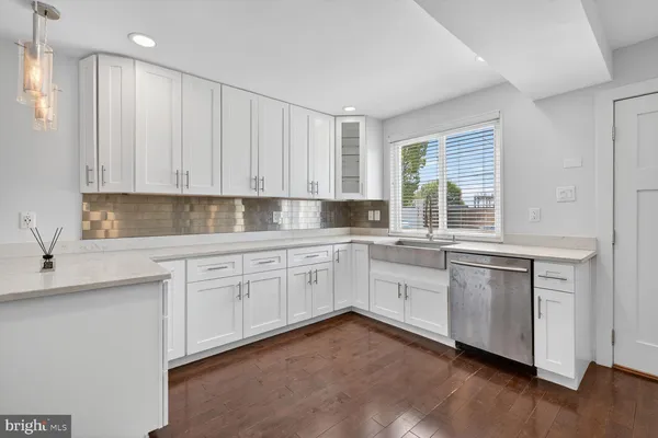 $3,400 | 2218 16th Street Northeast, Washington, DC 20018