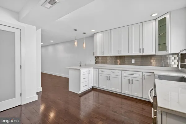 $3,400 | 2218 16th Street Northeast, Washington, DC 20018