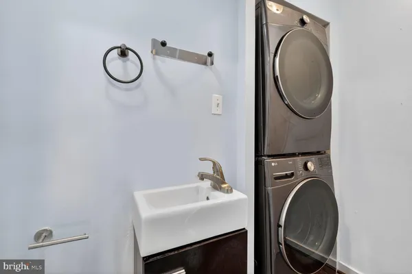 $3,400 | 2218 16th Street Northeast, Washington, DC 20018