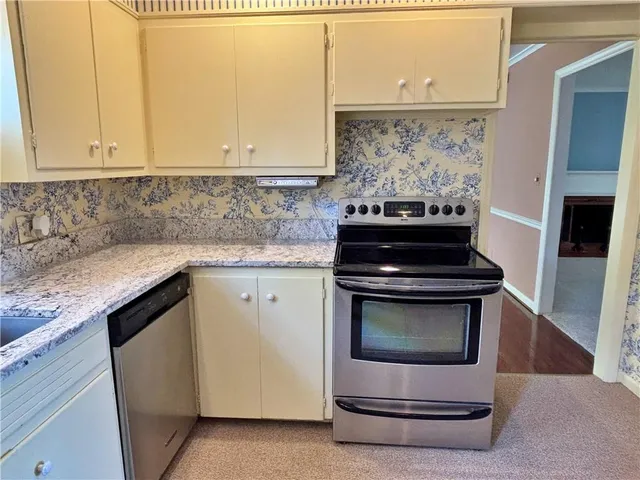 $189,900 | 610 South Woodland Street, Pittsburg, KS 66762