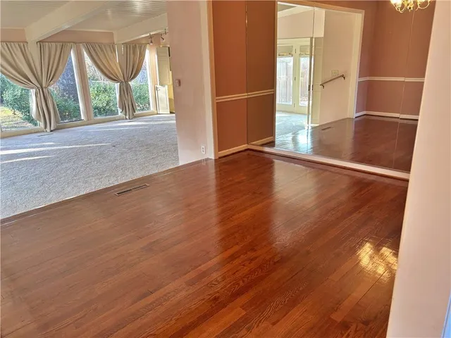 $189,900 | 610 South Woodland Street, Pittsburg, KS 66762