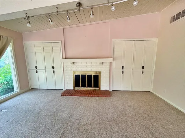 $189,900 | 610 South Woodland Street, Pittsburg, KS 66762