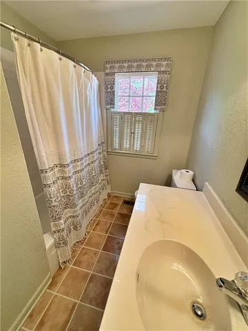 $189,900 | 610 South Woodland Street, Pittsburg, KS 66762