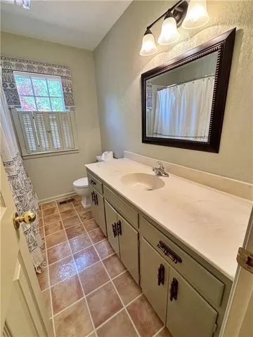 $189,900 | 610 South Woodland Street, Pittsburg, KS 66762