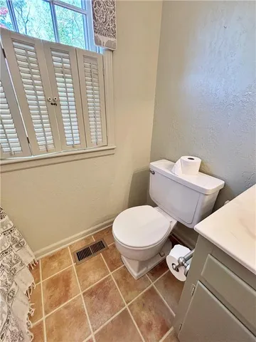 $189,900 | 610 South Woodland Street, Pittsburg, KS 66762