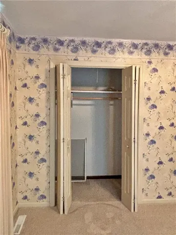 $189,900 | 610 South Woodland Street, Pittsburg, KS 66762