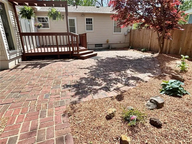 $189,900 | 610 South Woodland Street, Pittsburg, KS 66762