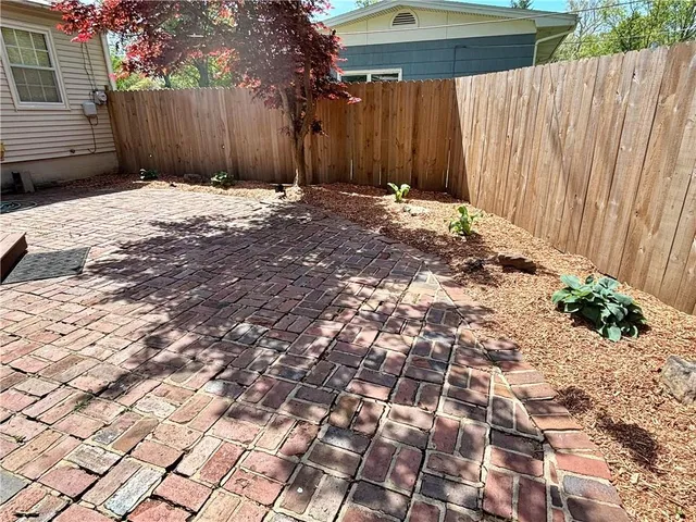 $189,900 | 610 South Woodland Street, Pittsburg, KS 66762