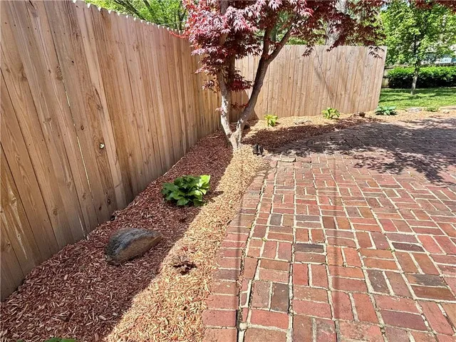 $189,900 | 610 South Woodland Street, Pittsburg, KS 66762