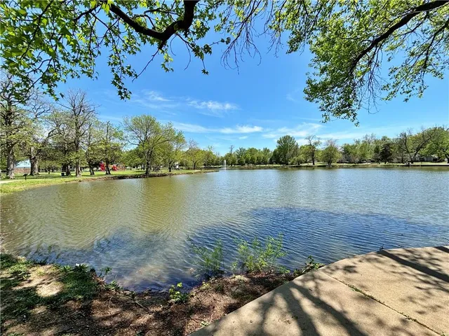 $189,900 | 610 South Woodland Street, Pittsburg, KS 66762