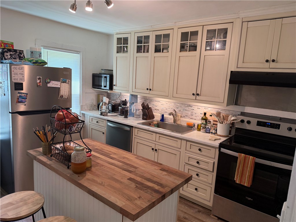 69 Averill Avenue Rochester, NY 14620 - Photo 2 of 26