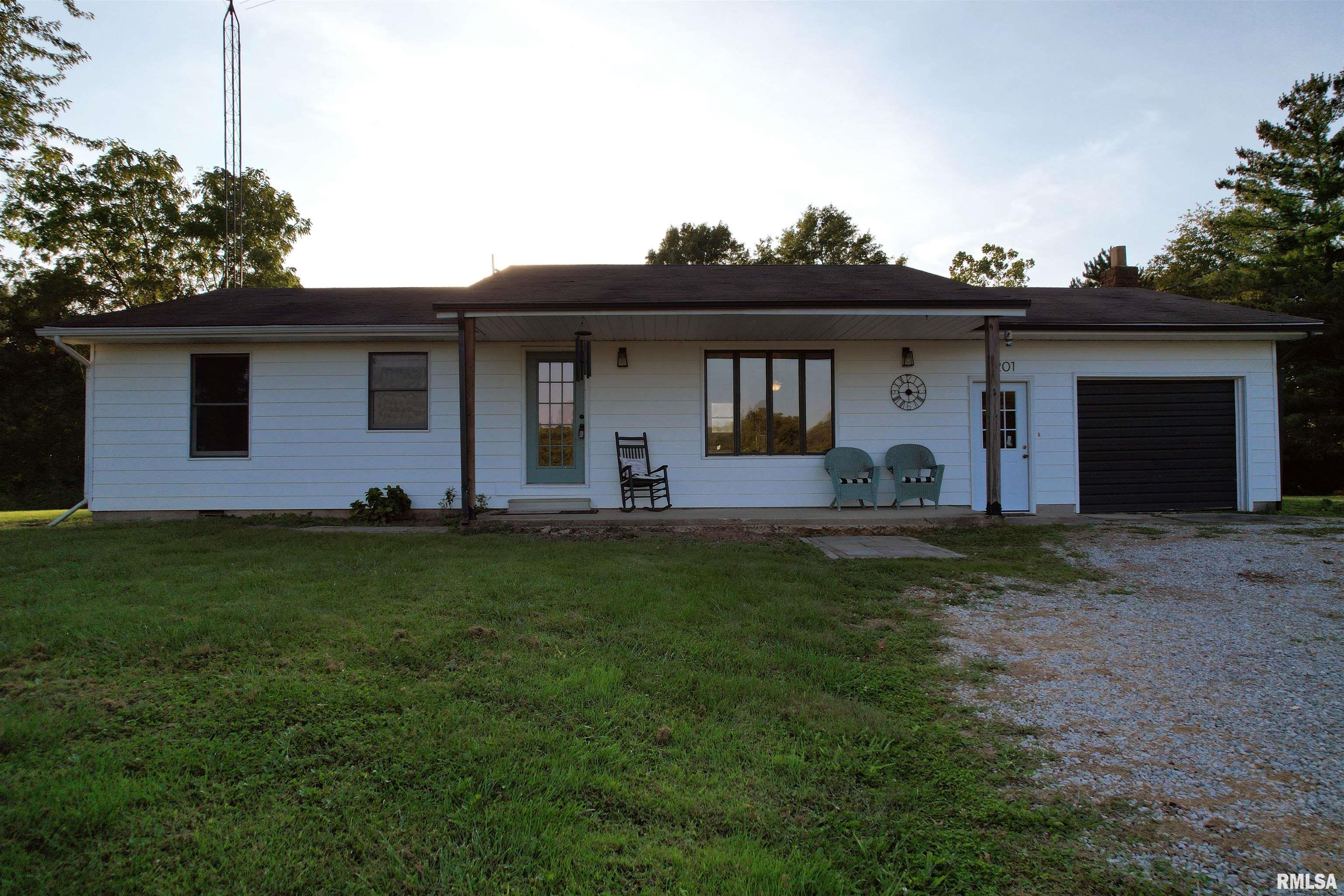 6201 Landmark Road Iuka, IL 62849 - Photo 1 of 47