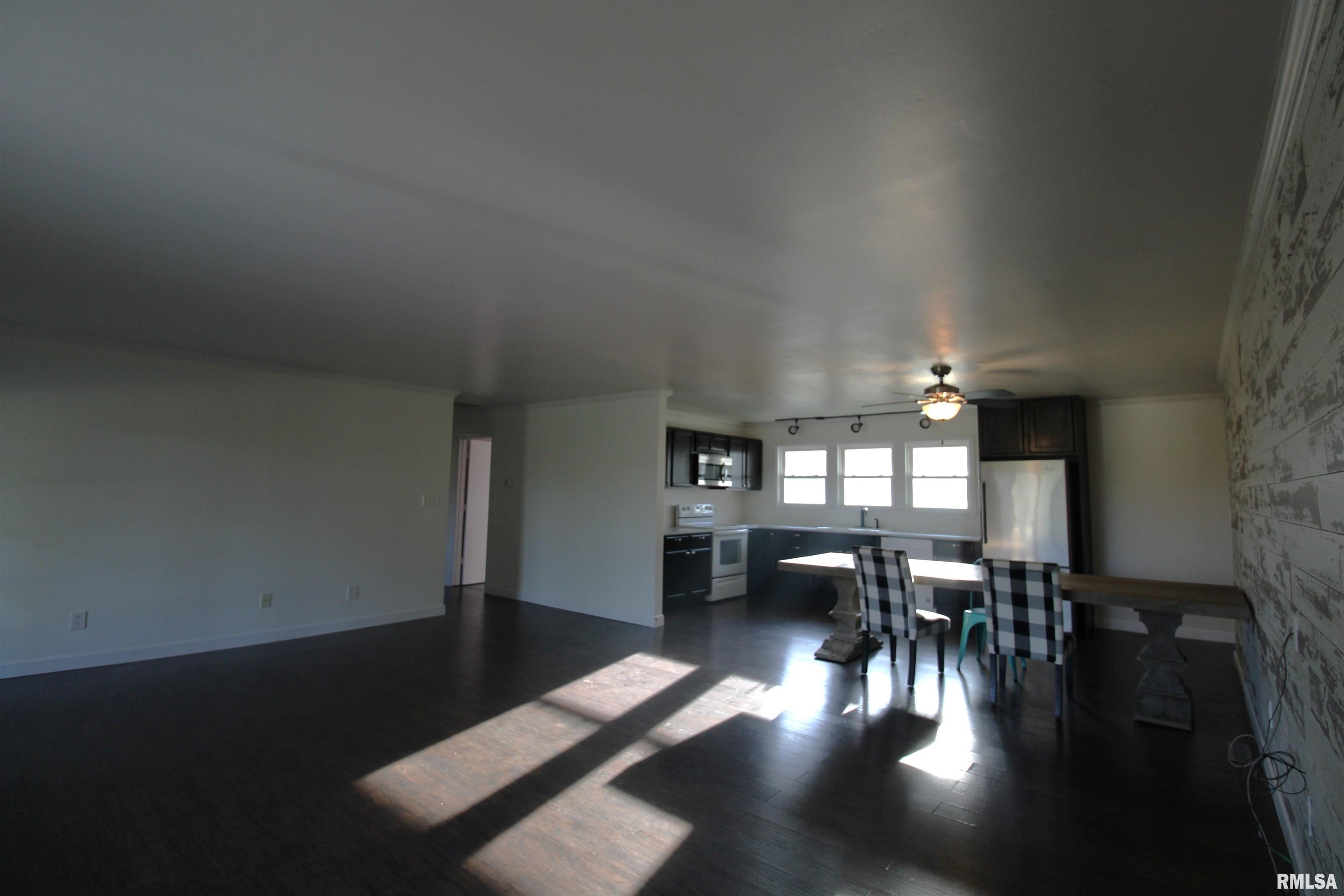 6201 Landmark Road Iuka, IL 62849 - Photo 14 of 47