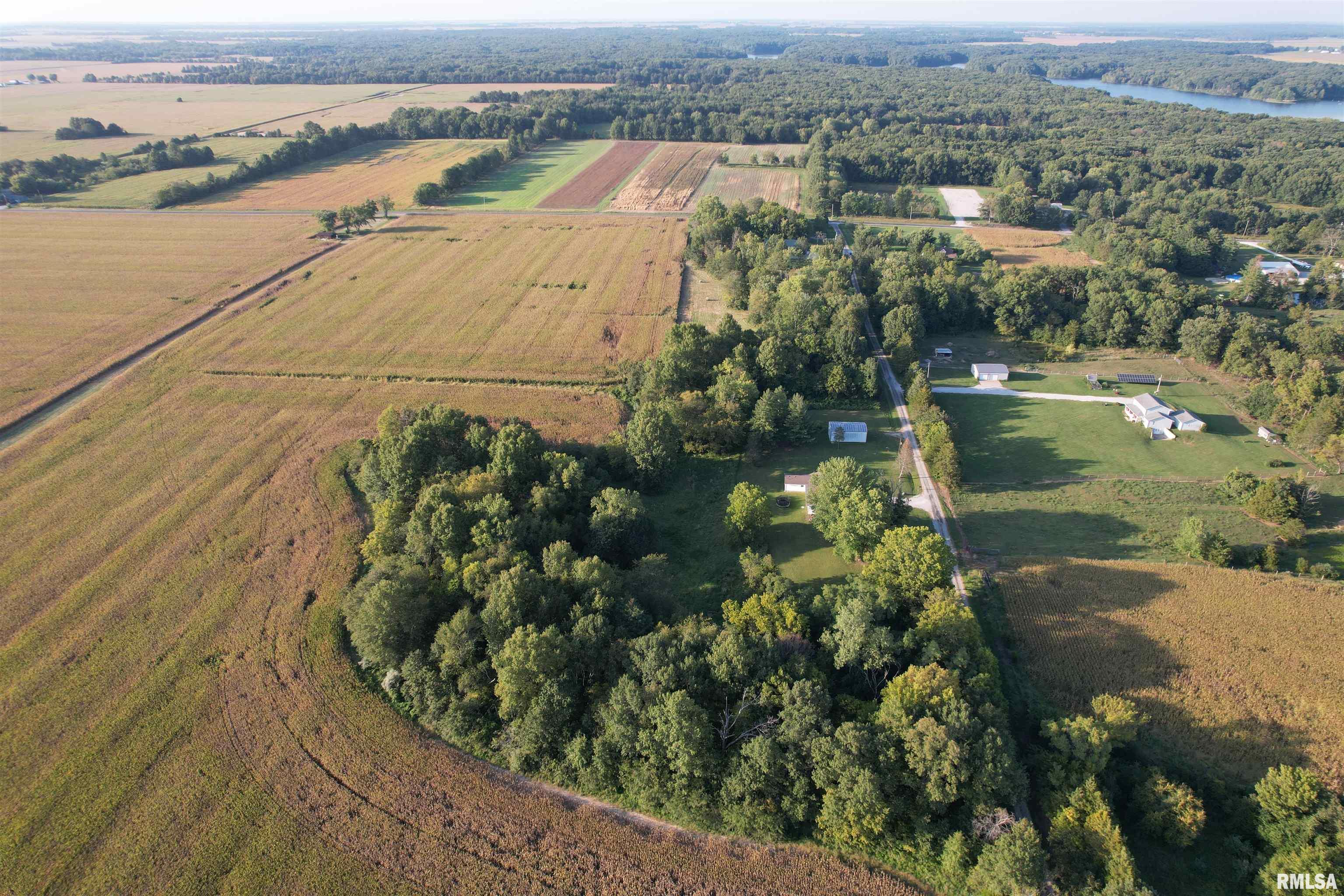 6201 Landmark Road Iuka, IL 62849 - Photo 2 of 47