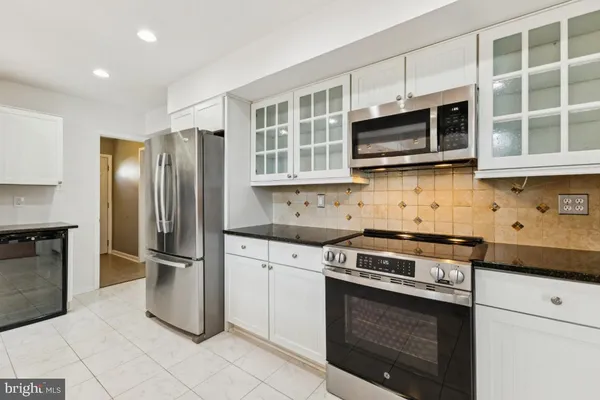 $885,000 | 13140 Madonna Lane, Fairfax, VA 22033
