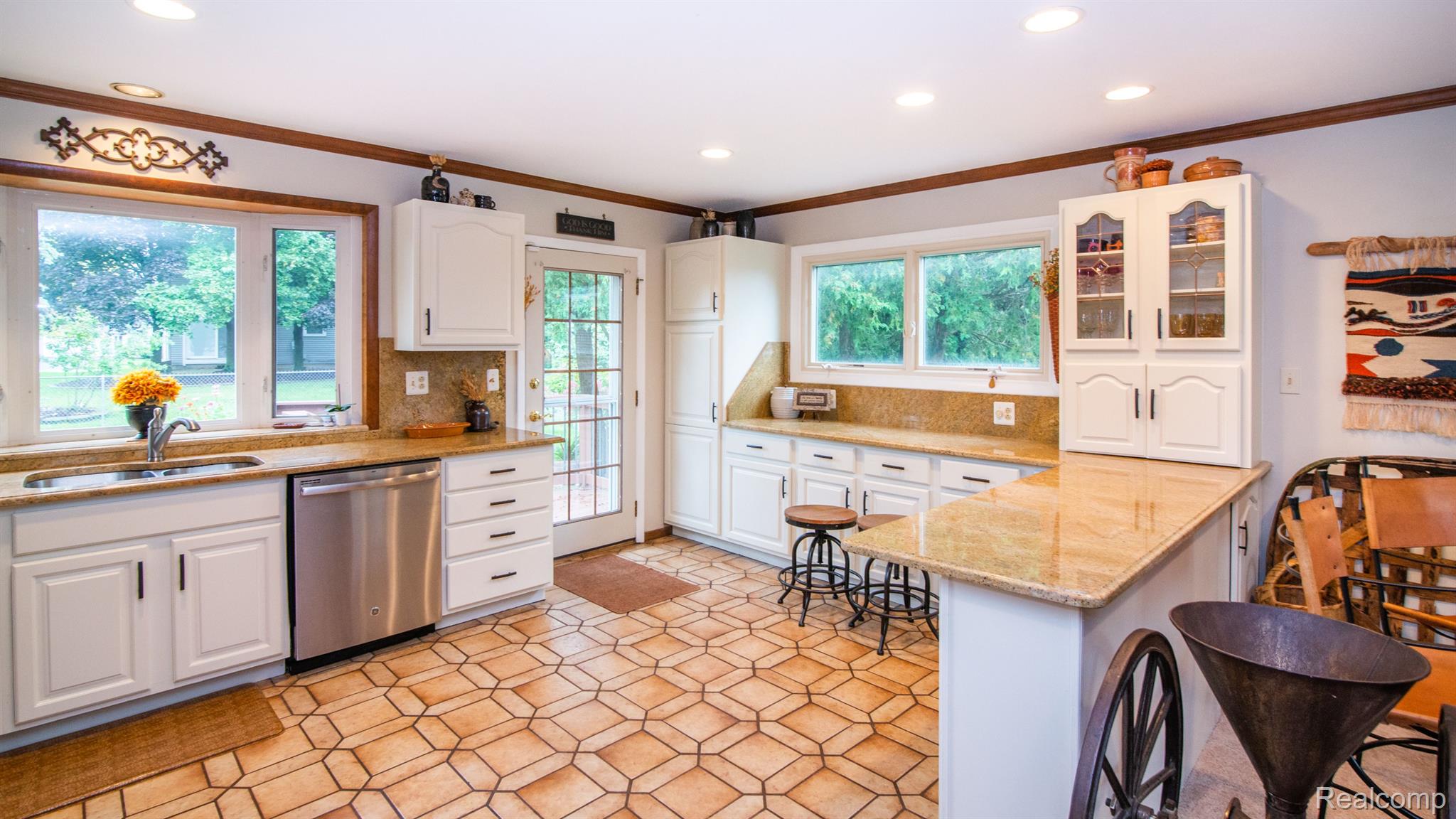 22608 Deerfield Road Novi, MI 48375 - Photo 34 of 69 Gallery Image 34