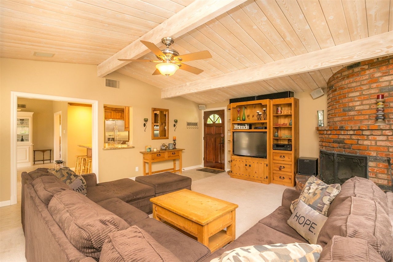 1815 Rockhoff Road Escondido, CA 92026 - Photo 16 of 25