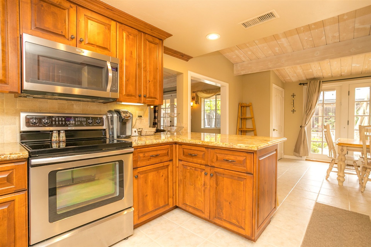 1815 Rockhoff Road Escondido, CA 92026 - Photo 7 of 25