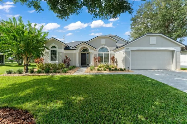 $438,000 | 917 Via Bianca Drive, Davenport, FL 33896