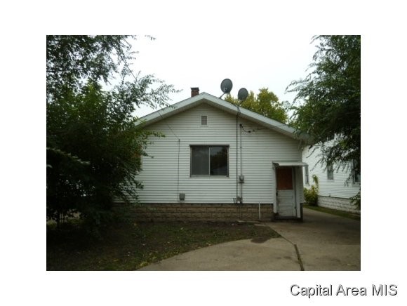 1352 East Walnut Street Decatur, IL 62526 - Photo 3 of 3