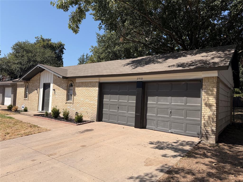 2510 South Fielder Road Arlington, TX 76015 - Photo 2 of 19 Gallery Image 2