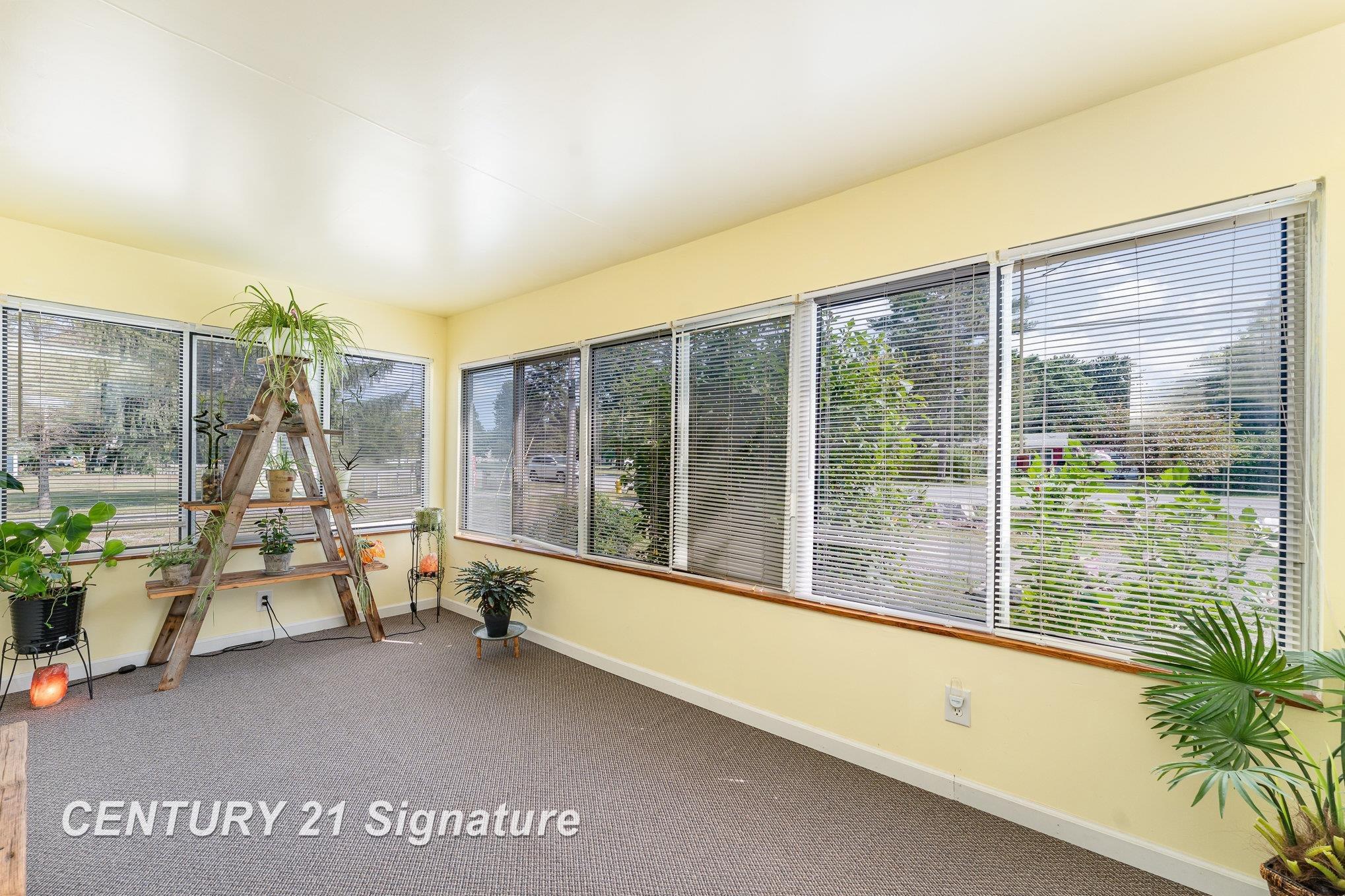 9239 North Seymour Road Flushing, MI 48433 - Photo 20 of 27 Gallery Image 20