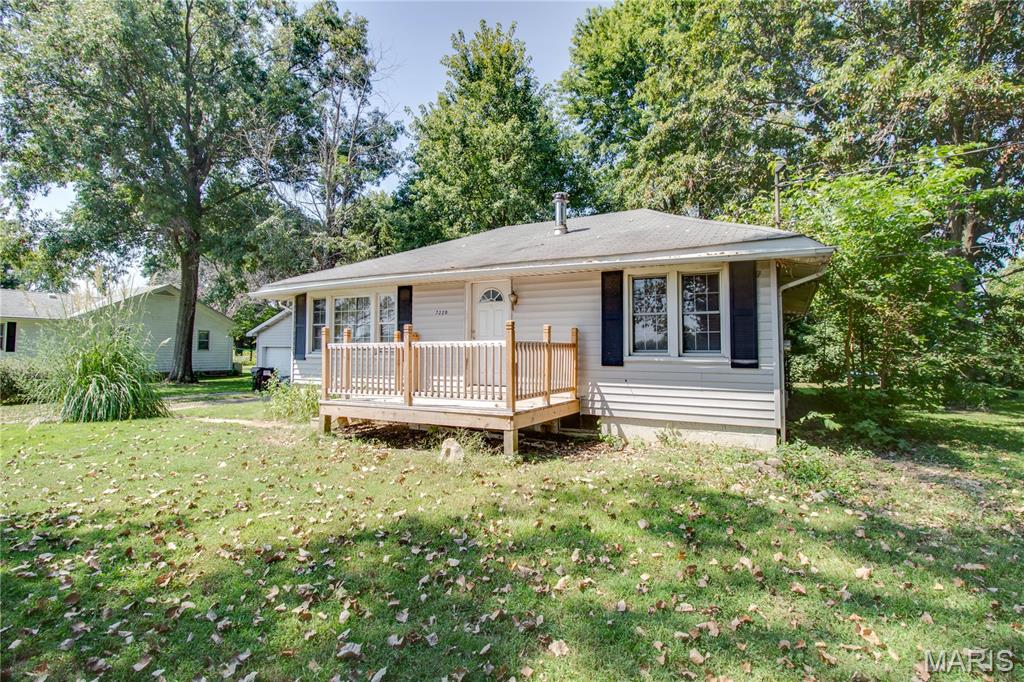 7220 Ingham Lane Godfrey, IL 62035 - Photo 3 of 31 Gallery Image 3