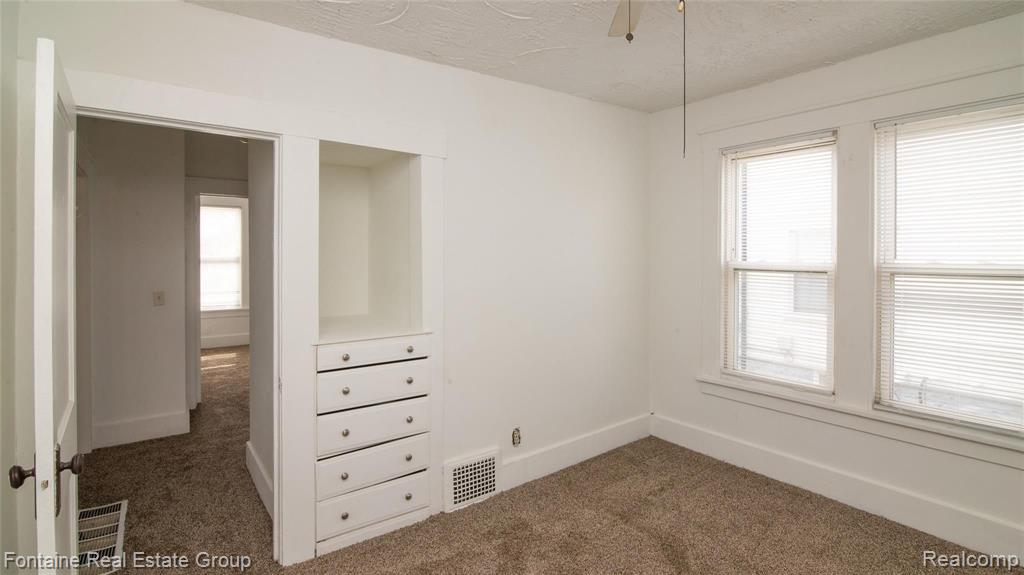 35335 Chestnut Street Wayne, MI 48184 - Photo 10 of 30