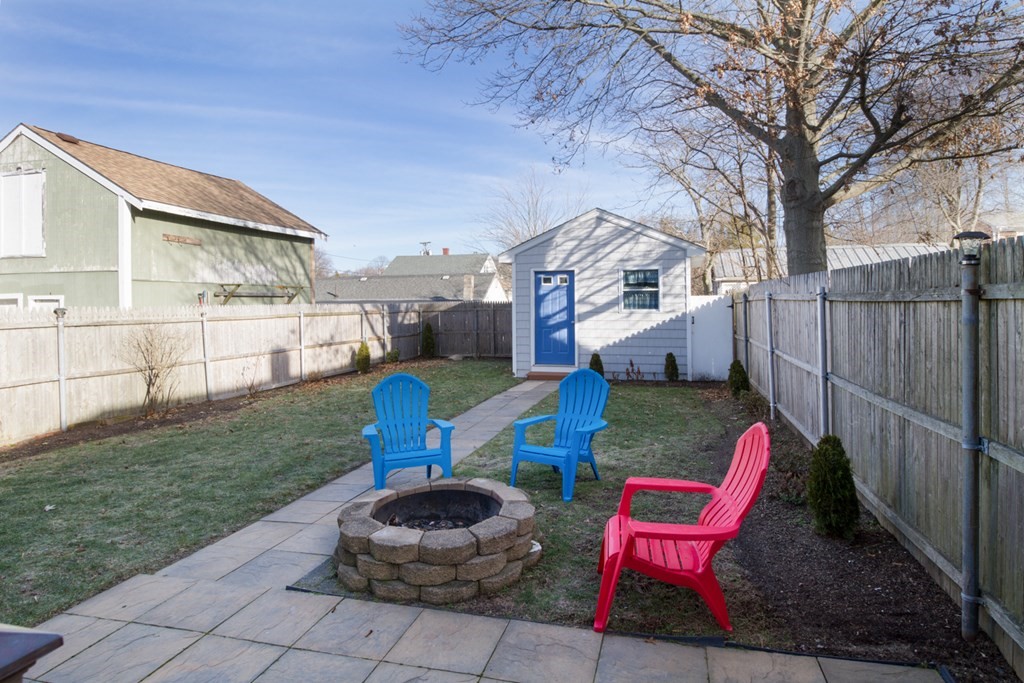 58 Ripley Street Somerset, MA 02725 - Photo 6 of 33 Gallery Image 6