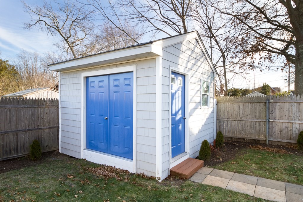 58 Ripley Street Somerset, MA 02725 - Photo 8 of 33 Gallery Image 8