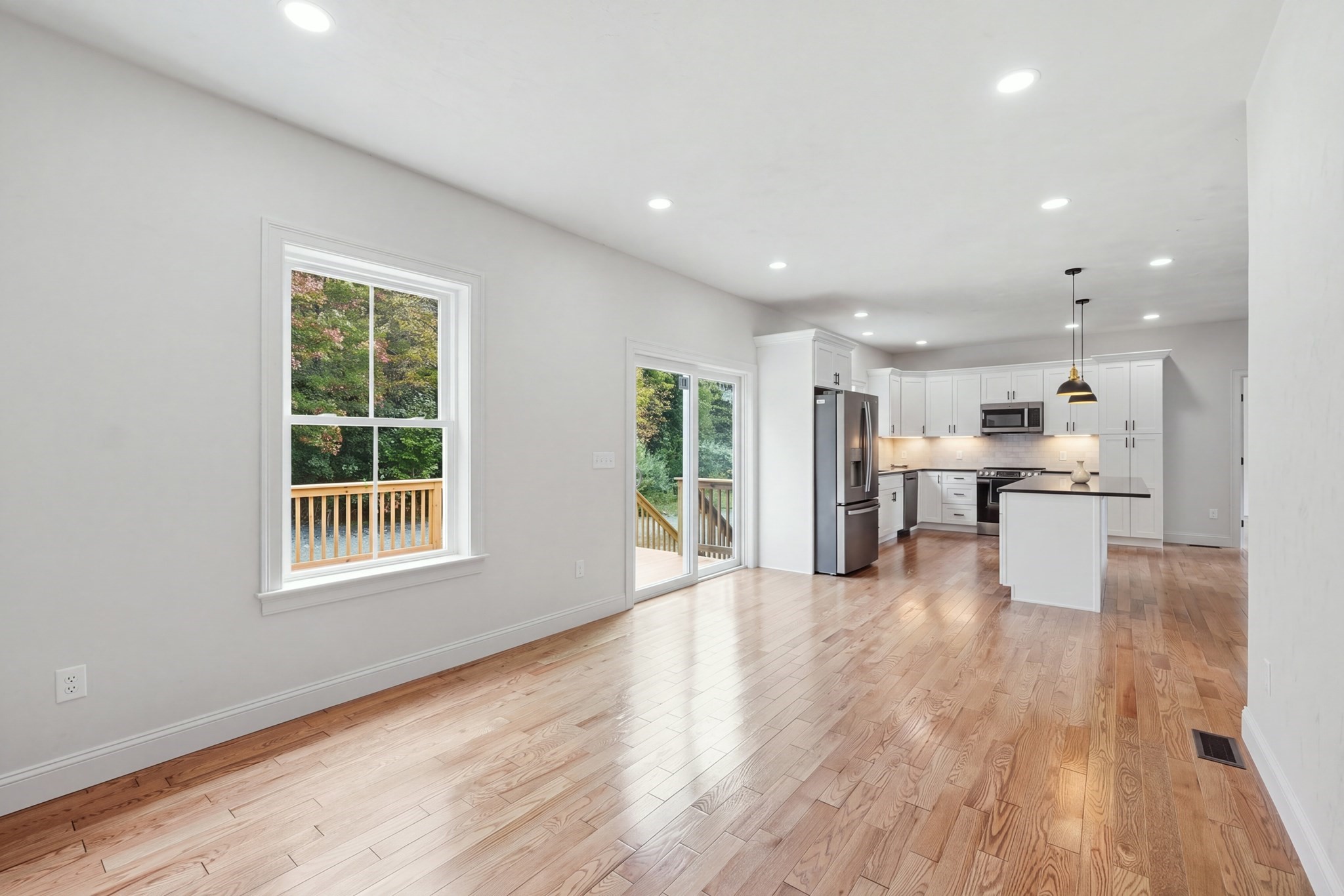 37 North Sullivan Road Charlton, MA 01507 - Photo 9 of 23 Gallery Image 9