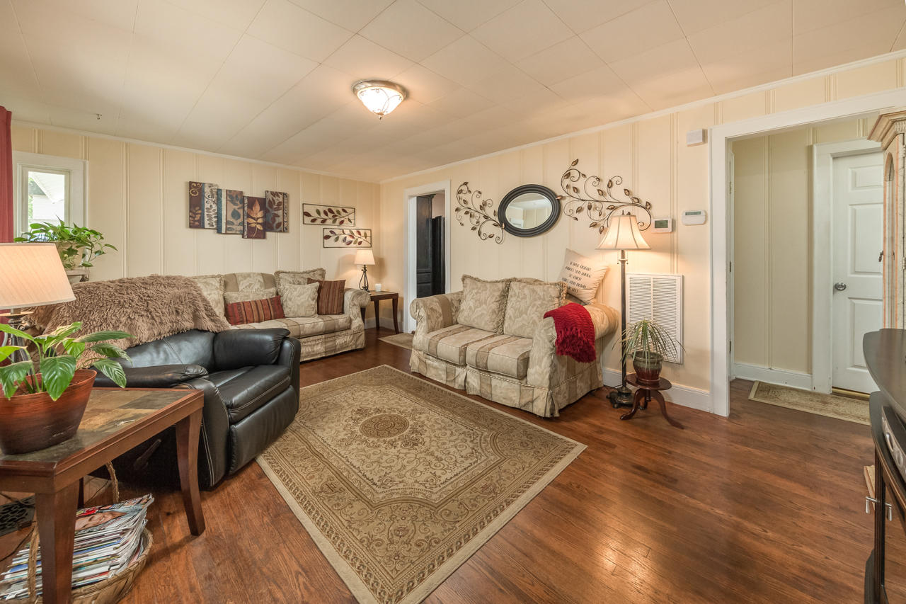 1519 Hickory Valley Road Chattanooga, TN 37421 - Photo 5 of 18 1519 Hickory Valley Rd Chattanooga, TN 3