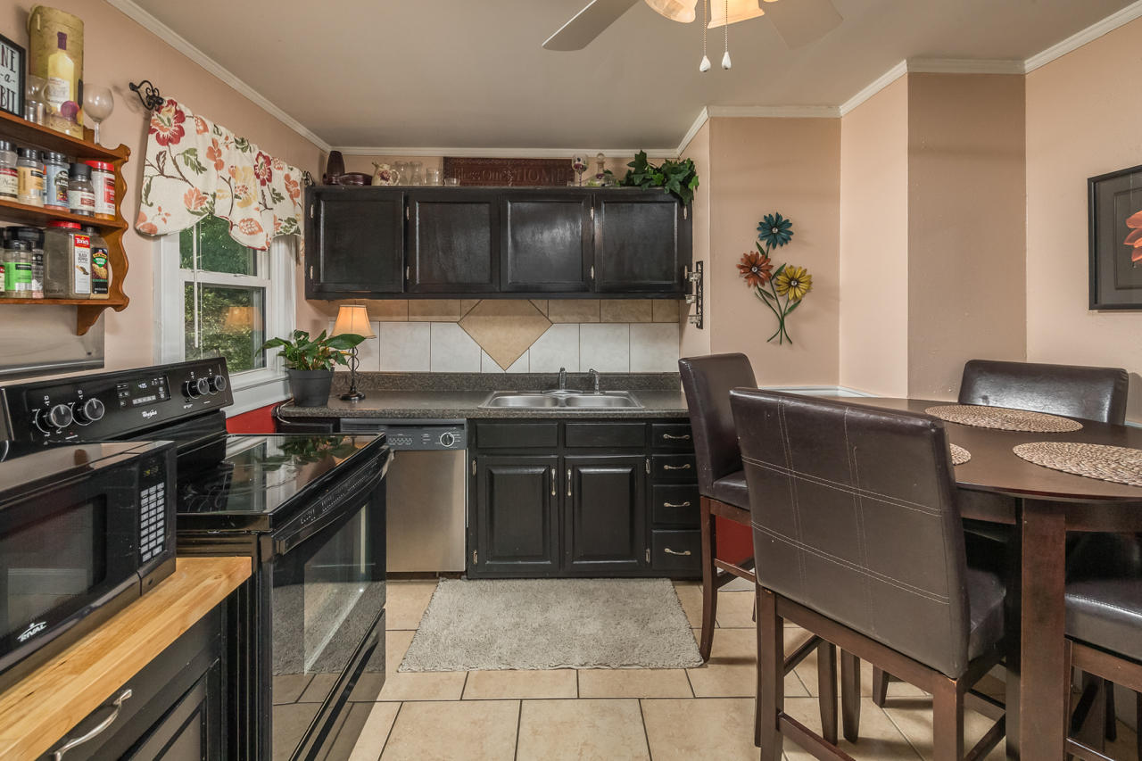 1519 Hickory Valley Road Chattanooga, TN 37421 - Photo 7 of 18 1519 Hickory Valley Rd Chattanooga, TN 3