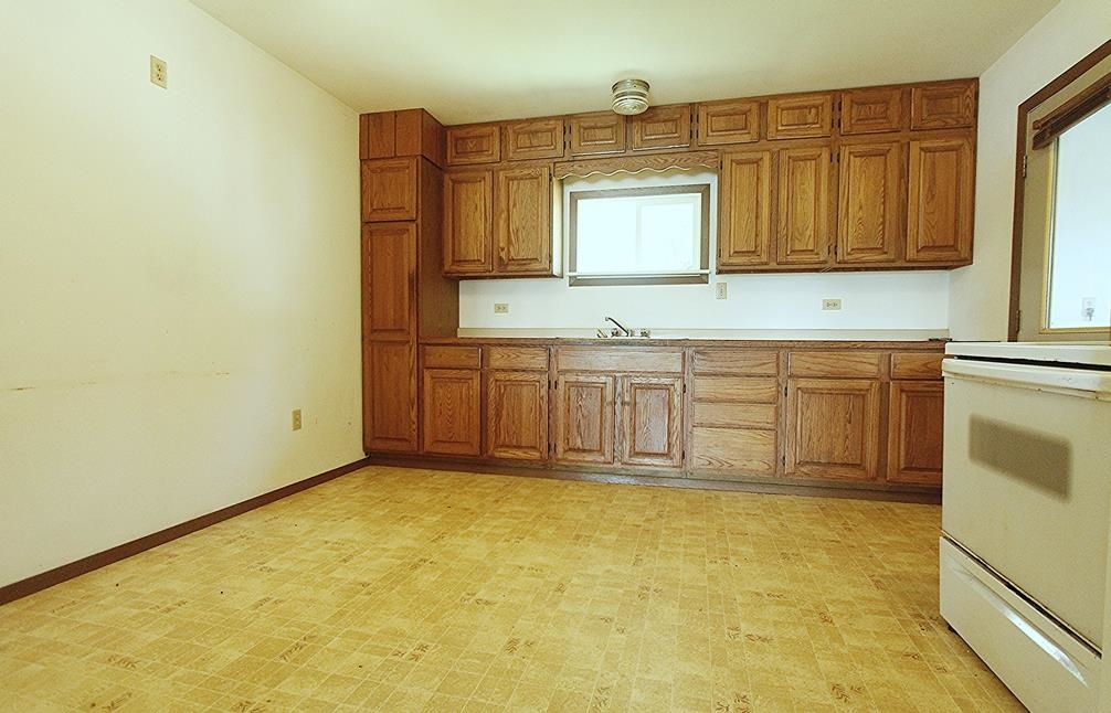 W4945 County Road C Road Montello, WI 53949 - Photo 7 of 34 Gallery Image 7