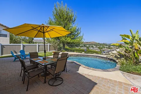 $874,999 | 26531 Cardinal Drive, Canyon Country, CA 91387