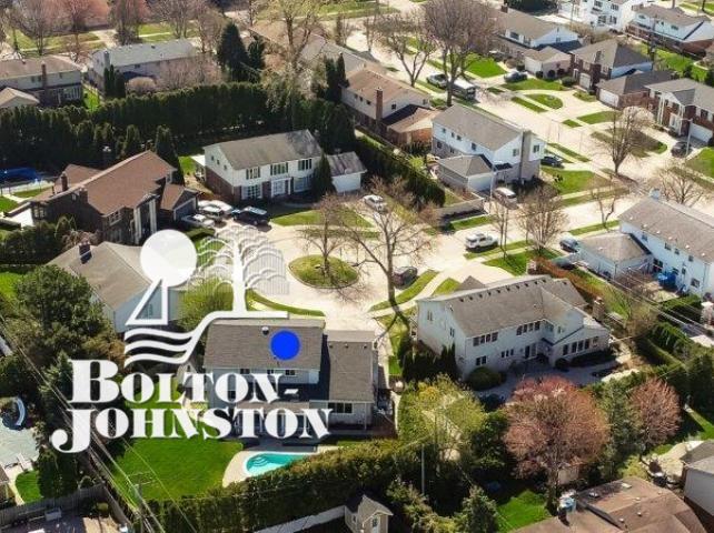 612 Canterbury Road Grosse Pointe, MI 48236 - Photo 48 of 54 31377994-47.JPG