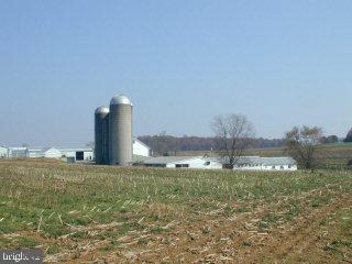132 Center Road Quarryville, PA 17566 - Photo 5 of 5 Gallery Image 5