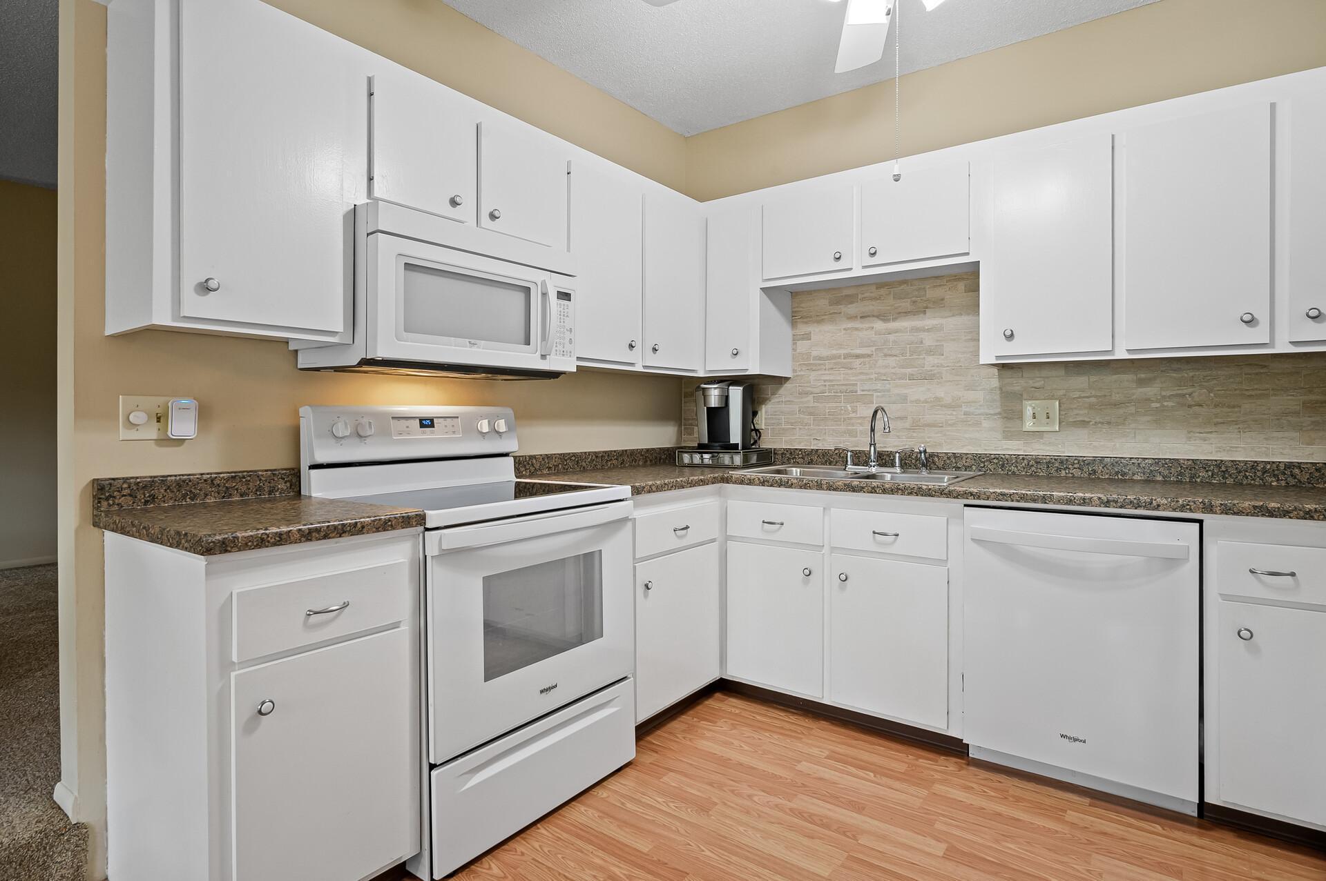 4094 Foss Road St. Anthony, MN 55421 - Photo 11 of 29 Gallery Image 11