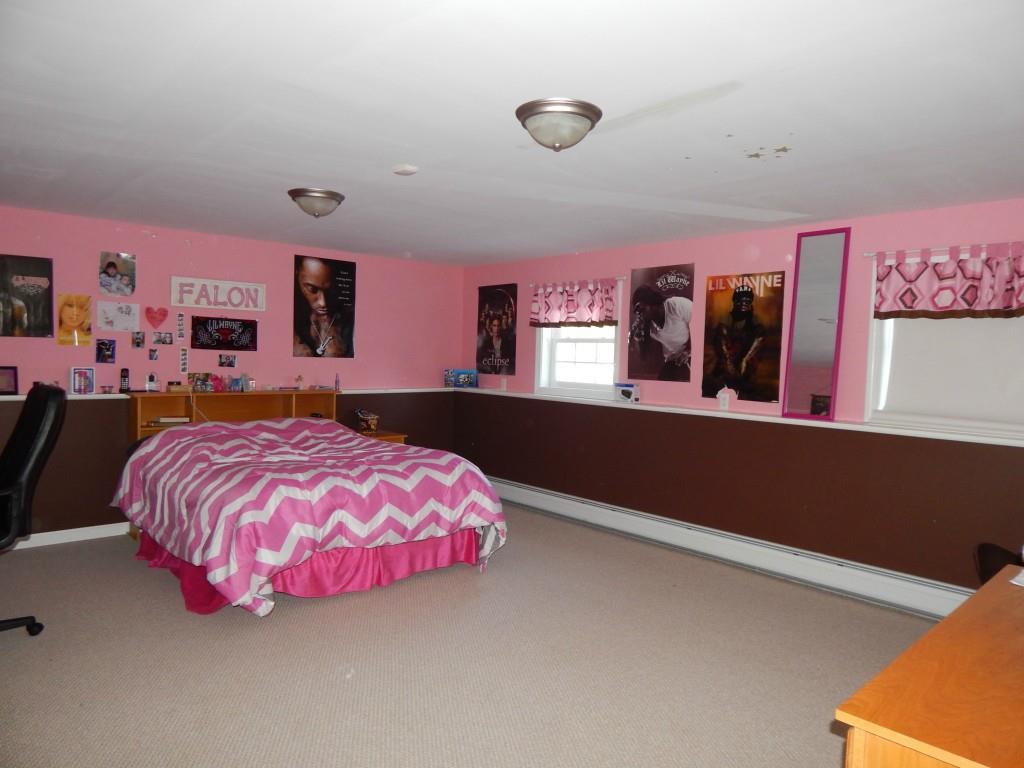 511 Wing Road Hermon, ME 04401 - Photo 32 of 34 Extra large bedroom in basement or...