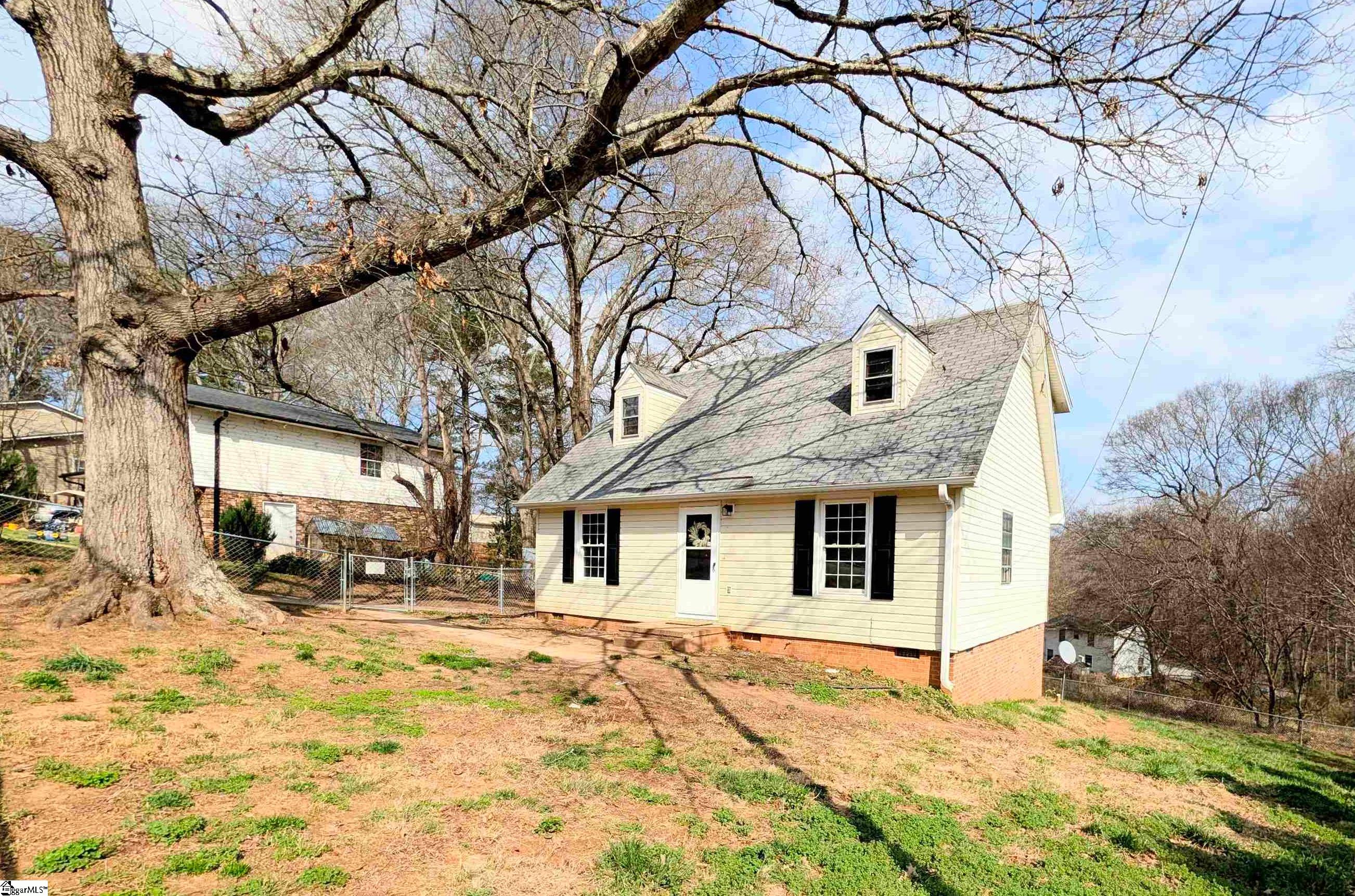 307 Jamestown Road Easley, SC 29640 - Photo 2 of 20