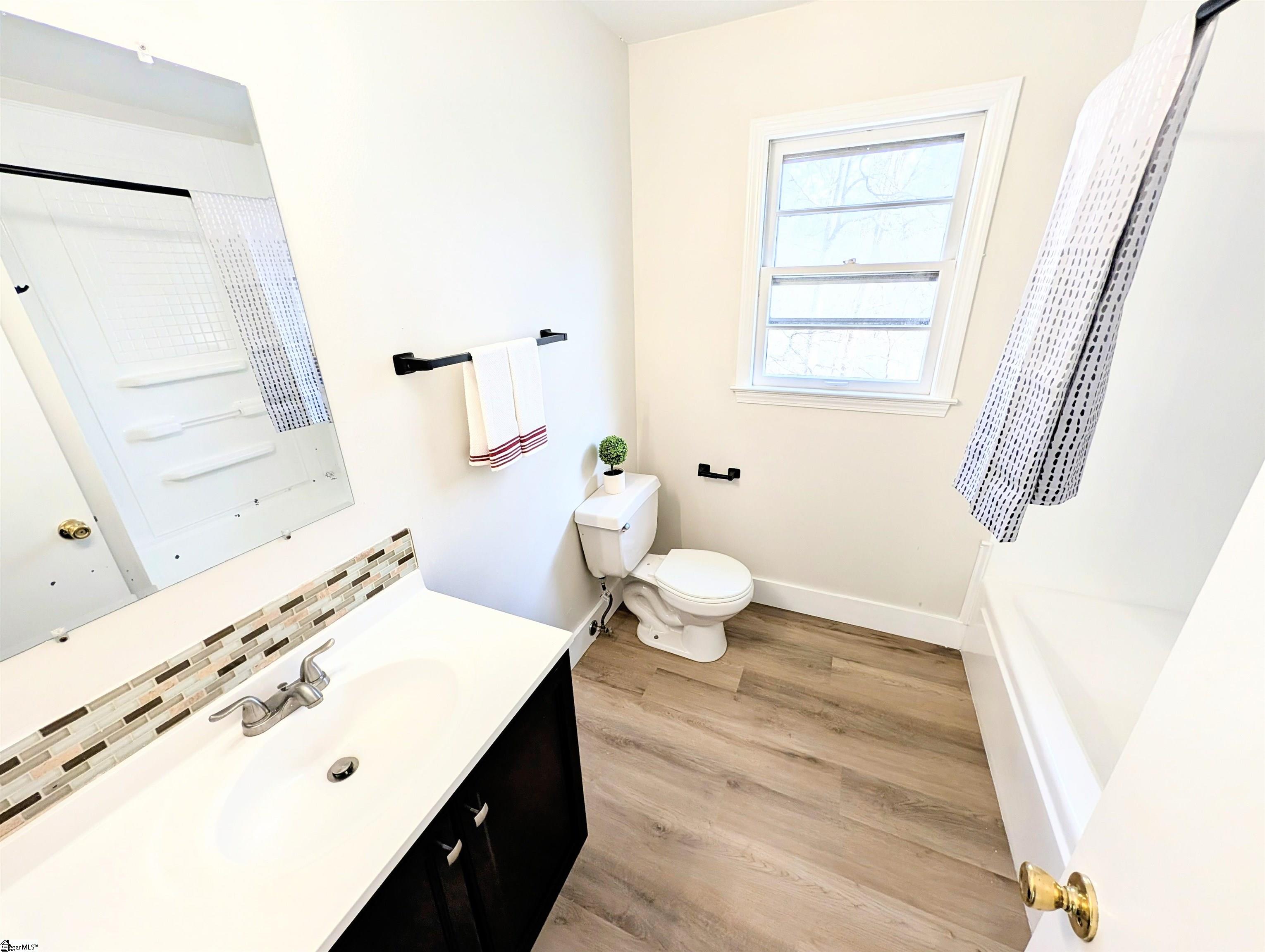 307 Jamestown Road Easley, SC 29640 - Photo 4 of 20