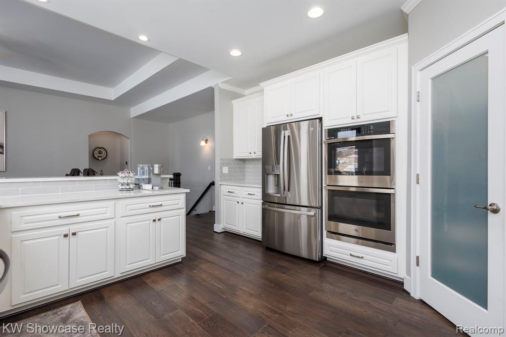 1037 Birkshire Ridge Rochester Hills, MI 48307 - Photo 10 of 44