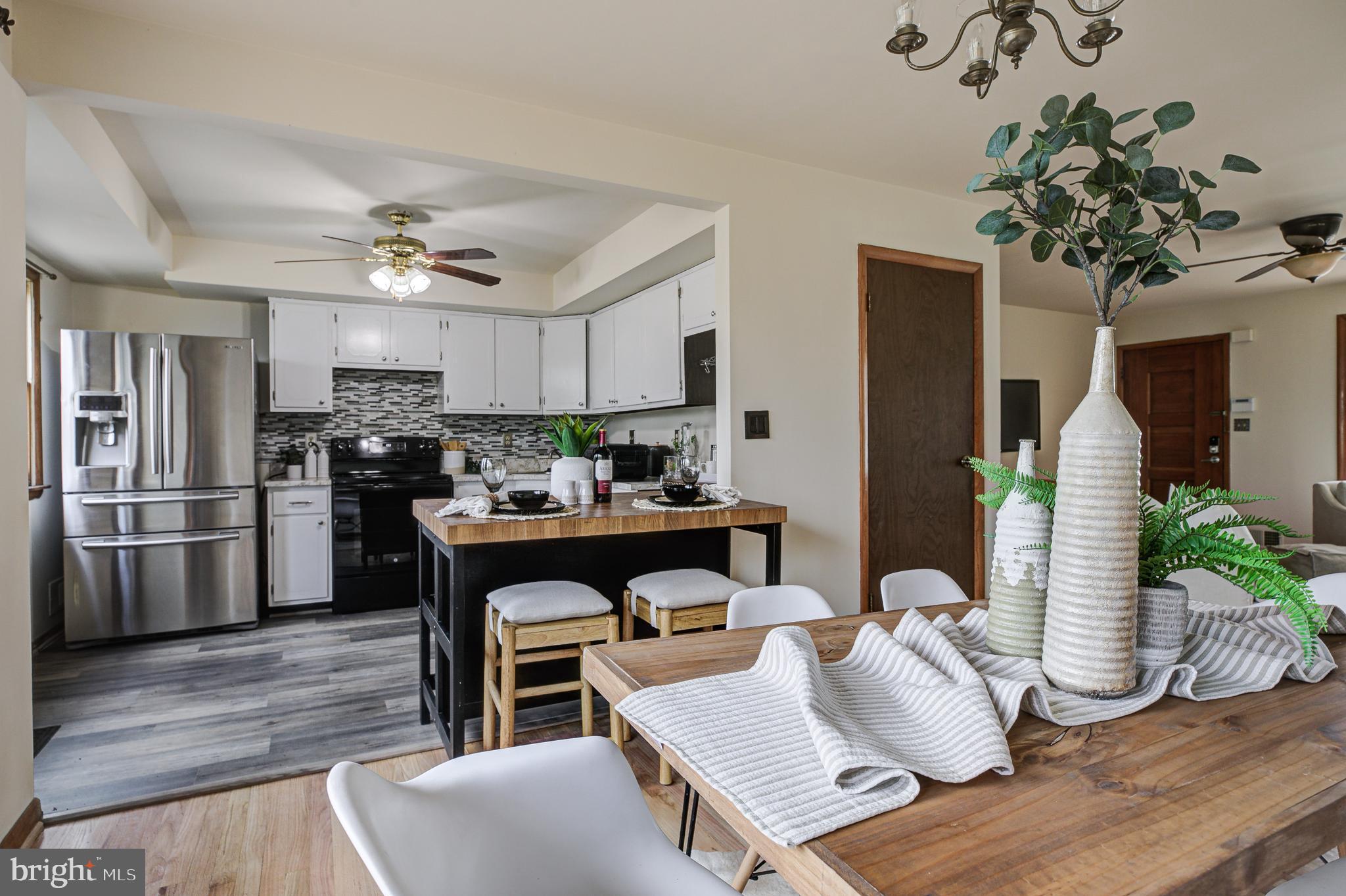7909 Ridgely Oak Road Baltimore, MD 21234 - Photo 12 of 45