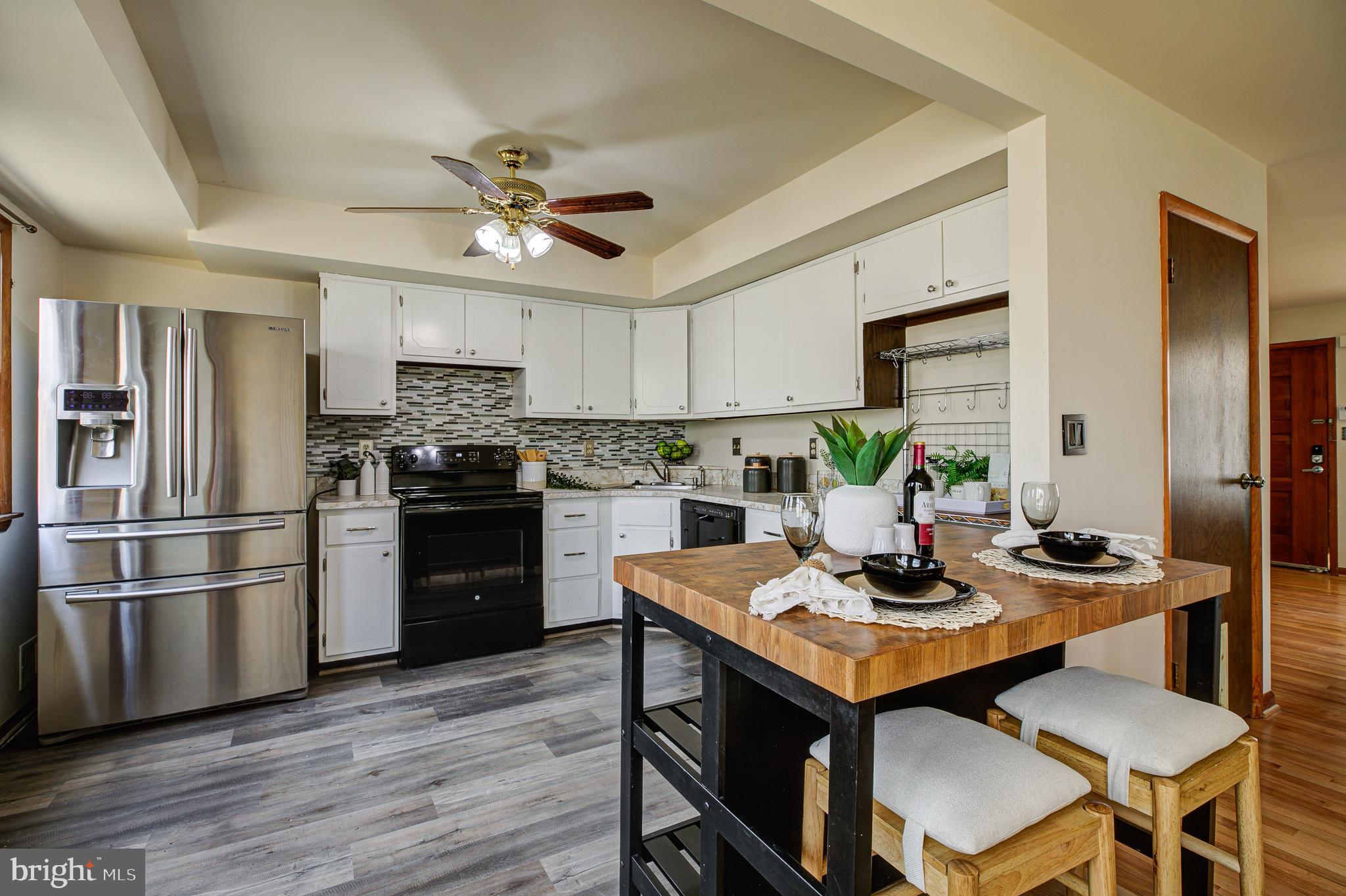 7909 Ridgely Oak Road Baltimore, MD 21234 - Photo 17 of 45