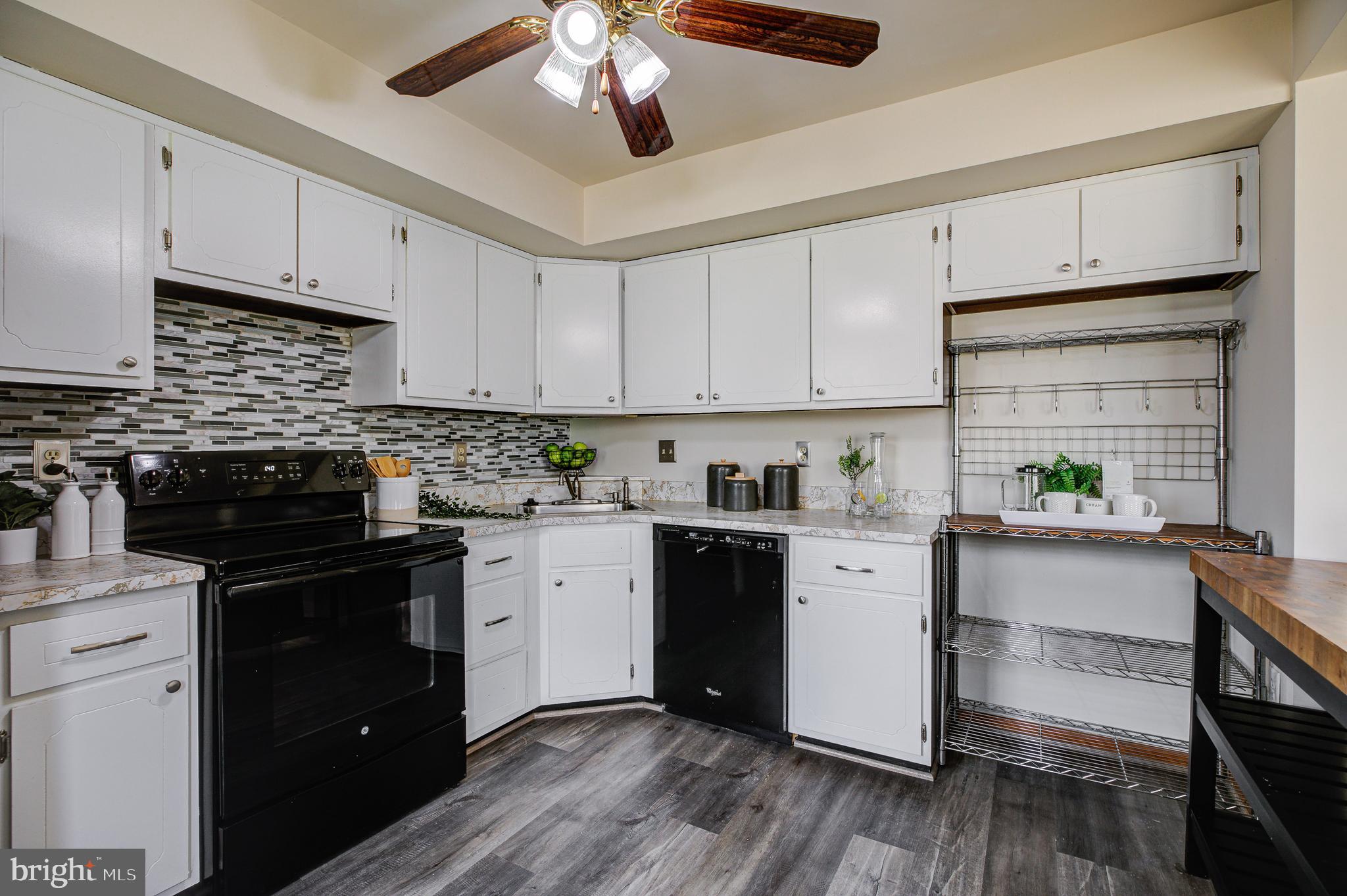 7909 Ridgely Oak Road Baltimore, MD 21234 - Photo 18 of 45