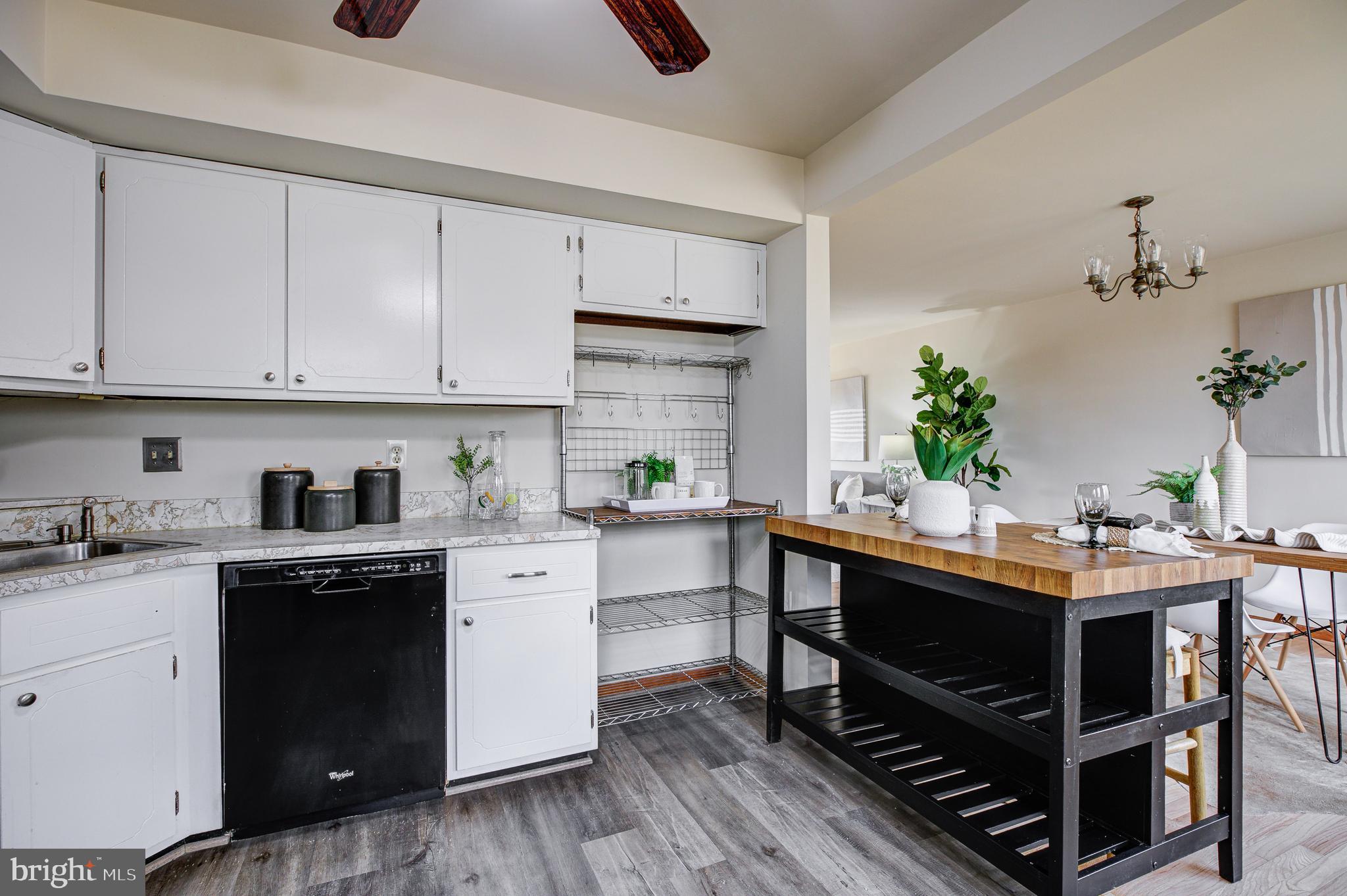 7909 Ridgely Oak Road Baltimore, MD 21234 - Photo 19 of 45