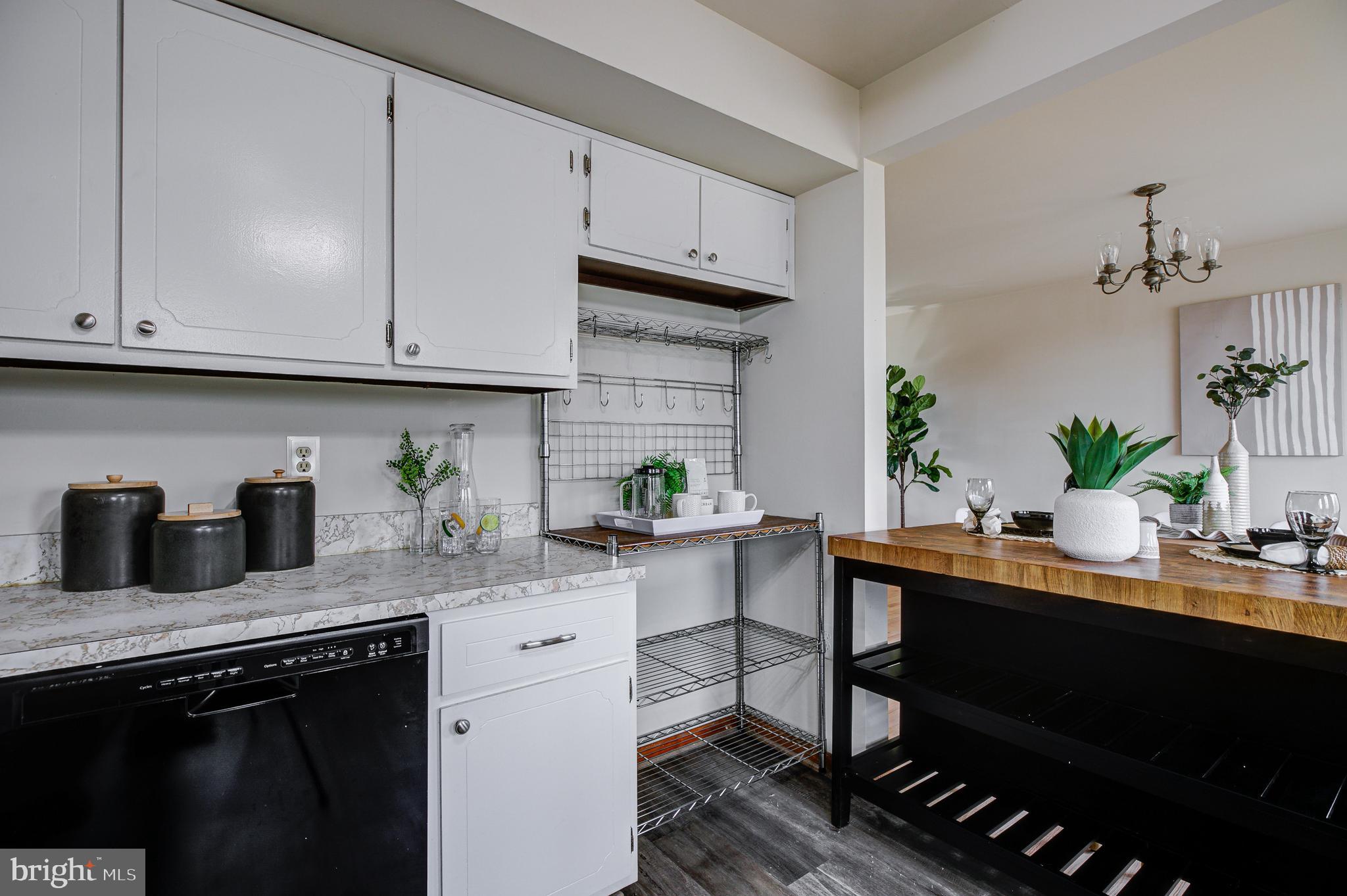 7909 Ridgely Oak Road Baltimore, MD 21234 - Photo 22 of 45