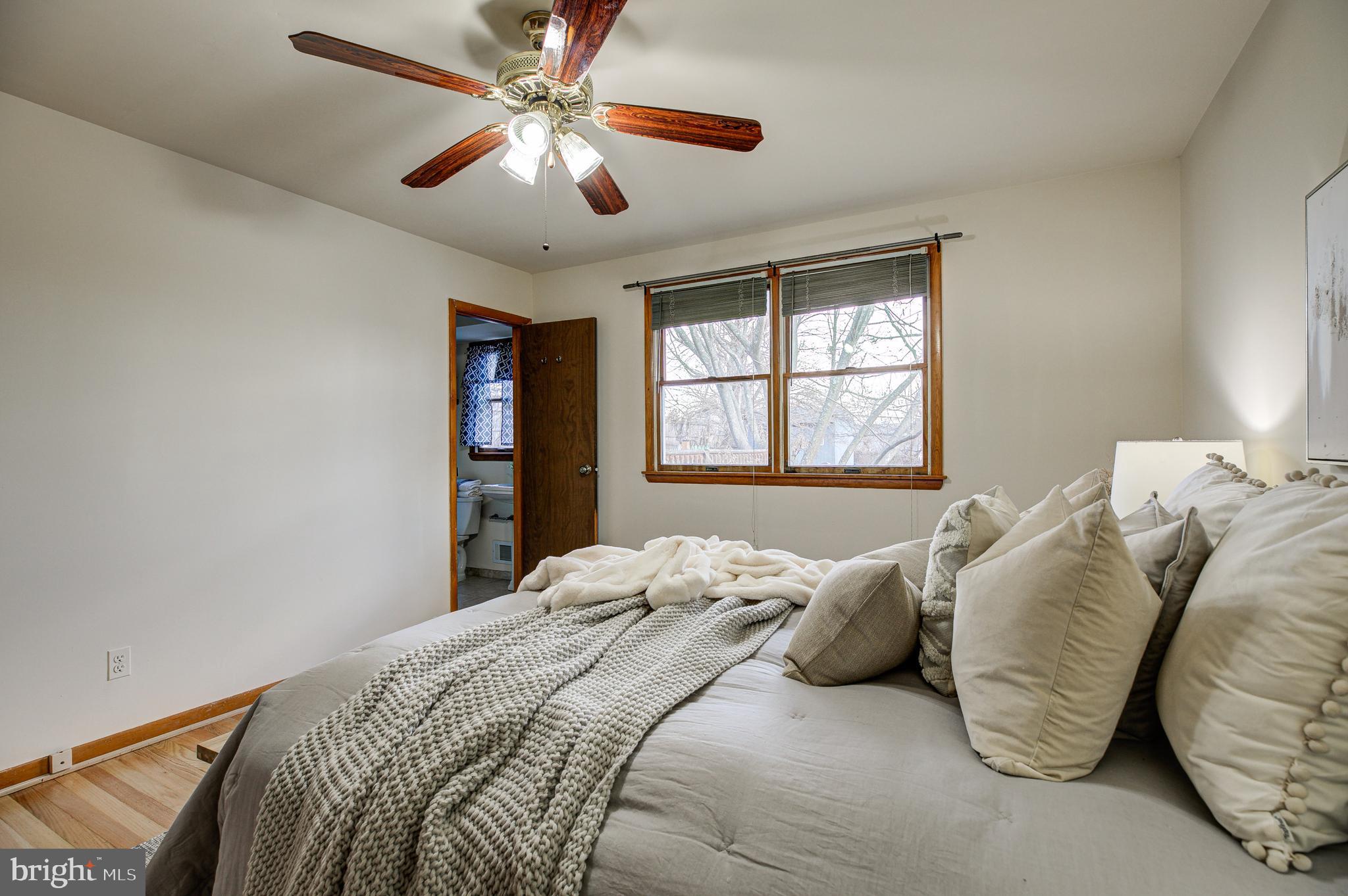 7909 Ridgely Oak Road Baltimore, MD 21234 - Photo 26 of 45