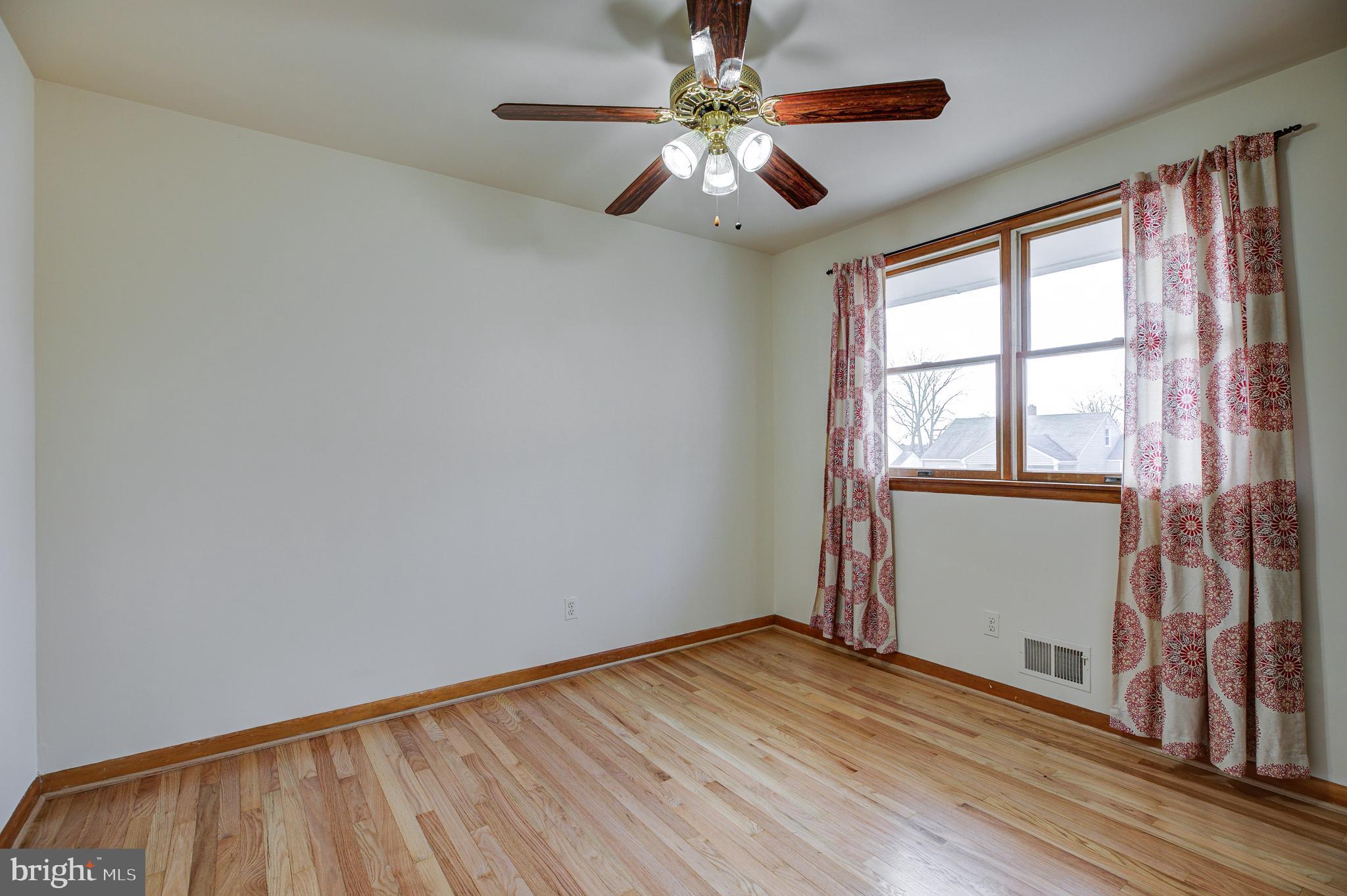7909 Ridgely Oak Road Baltimore, MD 21234 - Photo 30 of 45