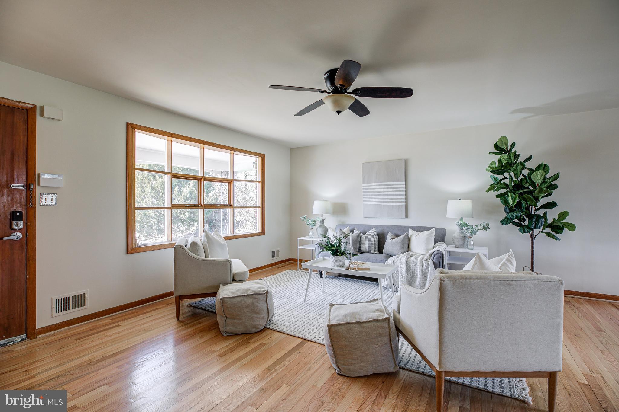7909 Ridgely Oak Road Baltimore, MD 21234 - Photo 3 of 45